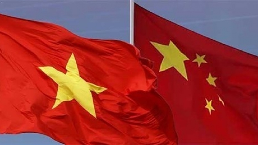 Vietnam and China exchange greetings on 74 years of diplomatic ties